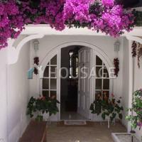Villa in Spain, Canary Islands, Santa Cruz de Tenerife, 780 sq.m.