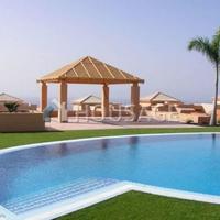 Villa in Spain, Canary Islands, Santa Cruz de Tenerife, 420 sq.m.