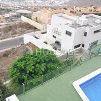 Villa in Spain, Canary Islands, Santa Cruz de Tenerife, 1235 sq.m.