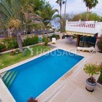 Villa in Spain, Canary Islands, Santa Cruz de Tenerife, 490 sq.m.