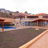 Villa in Spain, Canary Islands, Santa Cruz de Tenerife, 1315 sq.m.