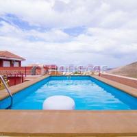 Villa in Spain, Canary Islands, Santa Cruz de Tenerife, 856 sq.m.