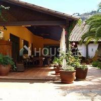 Villa in Spain, Canary Islands, Santa Cruz de Tenerife, 660 sq.m.