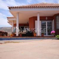 Villa in Spain, Canary Islands, Santa Cruz de Tenerife, 460 sq.m.