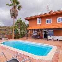 Villa in Spain, Canary Islands, Santa Cruz de Tenerife