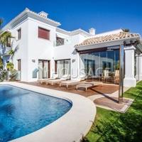 Villa in Spain, Andalucia, 670 sq.m.
