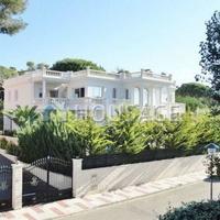 Villa in Spain, Catalunya, Girona, 500 sq.m.