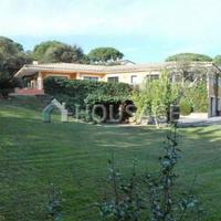 Villa in Spain, Catalunya, Girona, 500 sq.m.