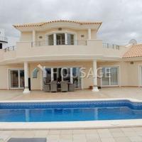 Villa in Spain, Canary Islands, Santa Cruz de Tenerife, 220 sq.m.