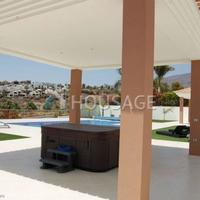 Villa in Spain, Canary Islands, Santa Cruz de Tenerife, 3075 sq.m.