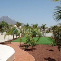 Villa in Spain, Canary Islands, Santa Cruz de Tenerife, 3075 sq.m.