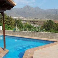 Villa in Spain, Canary Islands, Santa Cruz de Tenerife, 1180 sq.m.