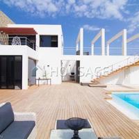 Villa in Spain, Canary Islands, Santa Cruz de Tenerife, 3439 sq.m.
