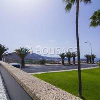 Villa in Spain, Canary Islands, Santa Cruz de Tenerife, 740 sq.m.