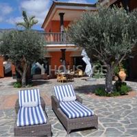 Villa in Spain, Canary Islands, Santa Cruz de Tenerife, 880 sq.m.