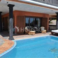 Villa in Spain, Canary Islands, Santa Cruz de Tenerife, 880 sq.m.