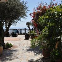 Villa in Spain, Canary Islands, Santa Cruz de Tenerife, 880 sq.m.