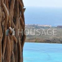 Villa in Spain, Canary Islands, Santa Cruz de Tenerife, 880 sq.m.