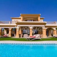 Villa in Spain, Canary Islands, Santa Cruz de Tenerife, 2750 sq.m.