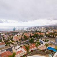 Villa in Spain, Canary Islands, Santa Cruz de Tenerife, 1990 sq.m.