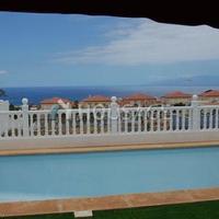 Villa in Spain, Canary Islands, Santa Cruz de Tenerife