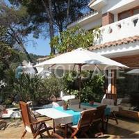 Villa in Spain, Catalunya, Girona, 300 sq.m.