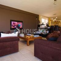 Villa in Spain, Canary Islands, Santa Cruz de Tenerife, 1155 sq.m.