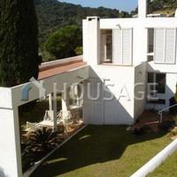 Villa in Spain, Catalunya, Girona, 300 sq.m.