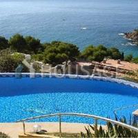 Villa in Spain, Catalunya, Girona, 300 sq.m.