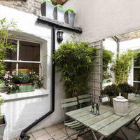 Flat in United Kingdom, England, London, 74 sq.m.