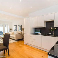 Flat in United Kingdom, England, London, 92 sq.m.