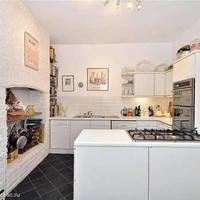 Flat in United Kingdom, England, London, 130 sq.m.