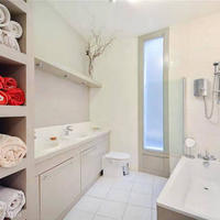 Flat in United Kingdom, England, London, 130 sq.m.