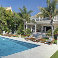 Villa at the first line of the sea / lake in Spain, Andalucia, 1540 sq.m.