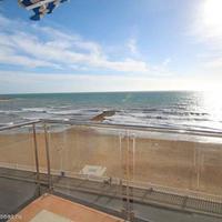 Flat at the first line of the sea / lake in Spain, Comunitat Valenciana, Alicante, 100 sq.m.