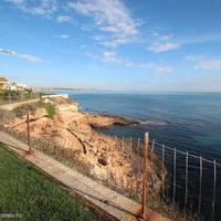 Villa at the first line of the sea / lake in Spain, Comunitat Valenciana, Alicante, 500 sq.m.