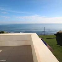 Villa at the first line of the sea / lake in Spain, Comunitat Valenciana, Alicante, 500 sq.m.