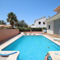 Villa at the second line of the sea / lake in Spain, Comunitat Valenciana, Alicante, 380 sq.m.