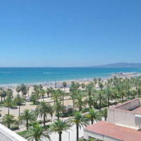 Апартаменты на первой линии моря/озера в Испании, Каталония, Багур, 80 кв.м.