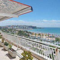 Апартаменты на первой линии моря/озера в Испании, Каталония, Багур, 80 кв.м.