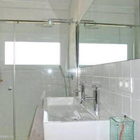 Апартаменты на первой линии моря/озера в Испании, Каталония, Багур, 80 кв.м.