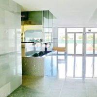 Квартира на первой линии моря/озера в Испании, Каталония, Багур, 80 кв.м.