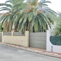 Дом на первой линии моря/озера в Испании, Каталония, Багур, 120 кв.м.