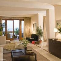 Penthouse at the first line of the sea / lake in Spain, Andalucia, 491 sq.m.