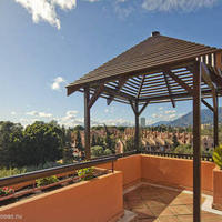 Flat at the second line of the sea / lake, in the city center in Spain, Andalucia, 325 sq.m.