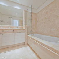 Flat in the city center in Spain, Andalucia, 282 sq.m.