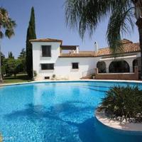 Дом в Испании, Андалусия, 835 кв.м.