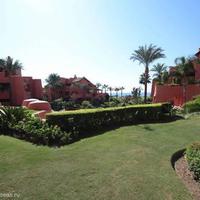 Flat at the first line of the sea / lake in Spain, Andalucia, 174 sq.m.