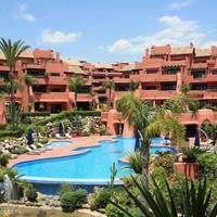 Flat at the first line of the sea / lake in Spain, Andalucia, 174 sq.m.