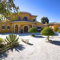 Villa in Spain, Andalucia, 900 sq.m.